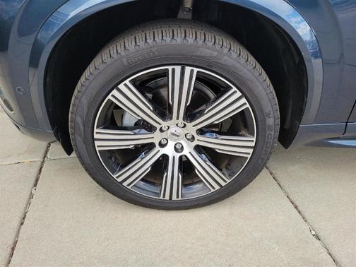 2024 Volvo XC90 B6 Ultimate Bright Theme 7-Seater