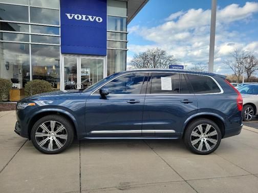 2024 Volvo XC90 B6 Ultimate Bright Theme 7-Seater