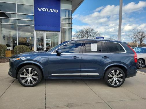 2024 Volvo XC90 B6 Ultimate Bright Theme 7-Seater