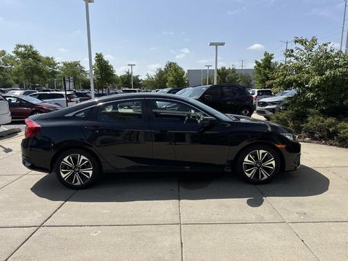 Crystal Black Pearl 2017 Honda Civic EX-L