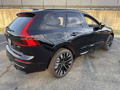 2026 Volvo XC60 B5 Ultra