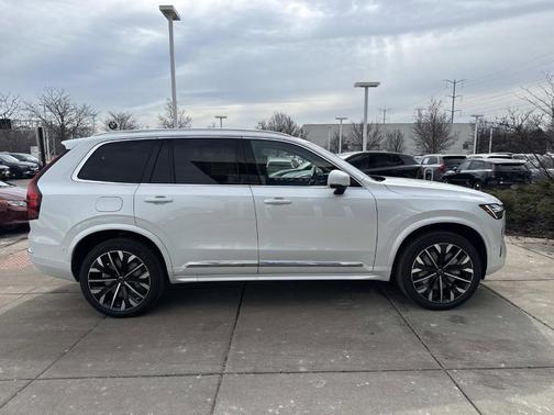 2026 Volvo XC90 B5 Plus 7-Seater