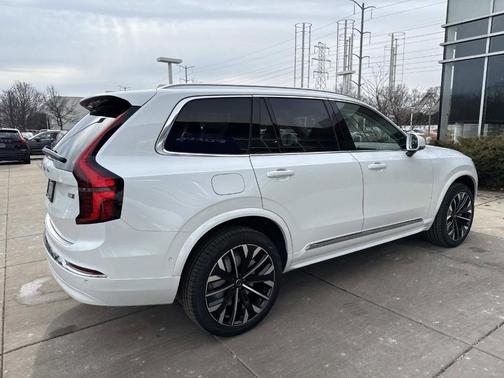 2026 Volvo XC90 B5 Plus 7-Seater
