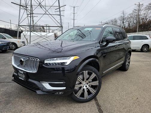 2025 Volvo XC90 B6 Plus 7-Seater