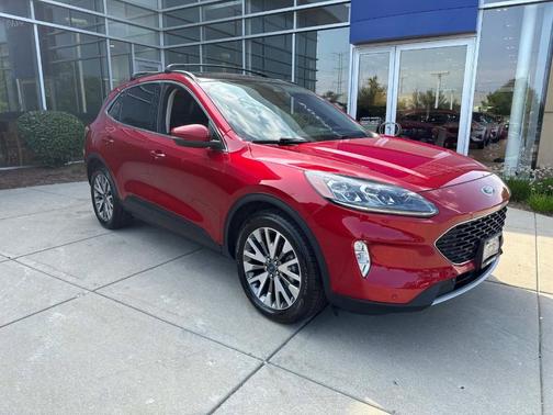 2020 Ford Escape Titanium Hybrid