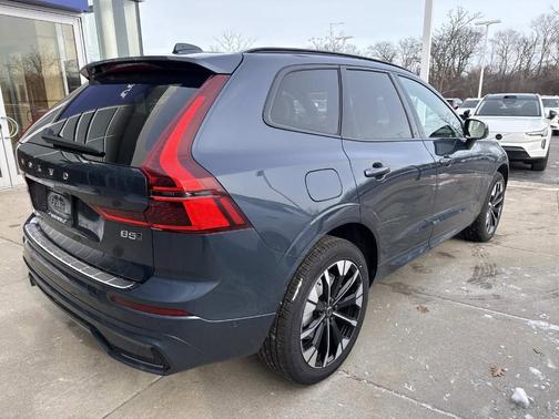 2026 Volvo XC60 B5 Plus