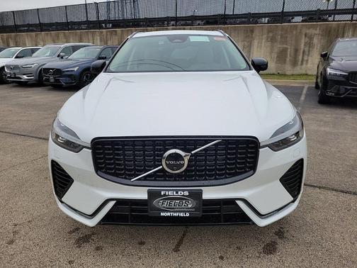 2025 Volvo XC60 Plug-In Hybrid T8 Plus