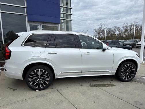 2026 Volvo XC90 B6 Plus 7-Seater