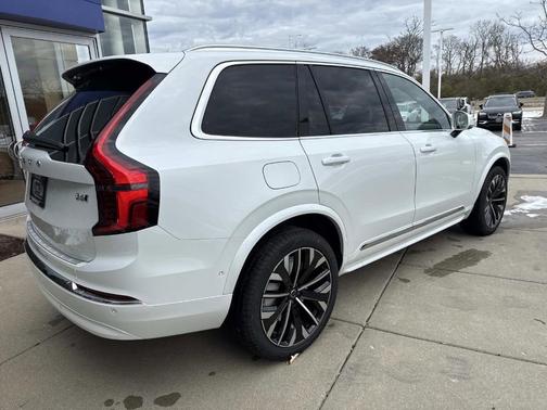 2026 Volvo XC90 B6 Plus 7-Seater