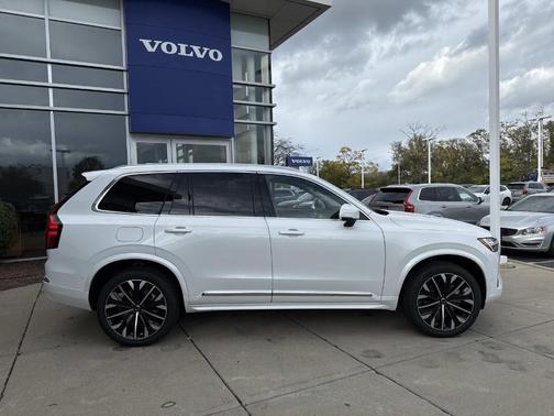 2026 Volvo XC90 B6 Ultra 7-Seater