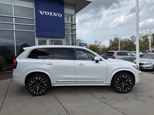 2026 Volvo XC90 B6 Ultra 7-Seater