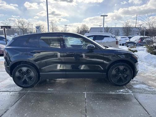 2026 Volvo EX30 TWIN MOTOR CROSS COUNTRY ULTRA