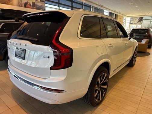 2026 Volvo XC90 B5 Core