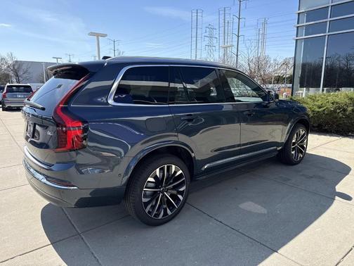 Denim Blue 2026 Volvo XC90 B6 Plus 7-Seater