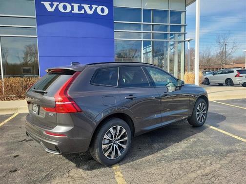 2025 Volvo XC60 B5 Core