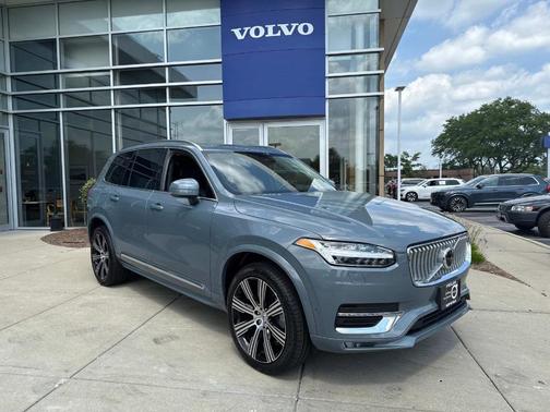 2023 Volvo XC90 B6 Ultimate 6-Seater