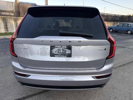 2026 Volvo XC90 B6 Ultra Dark Theme 7-Seater