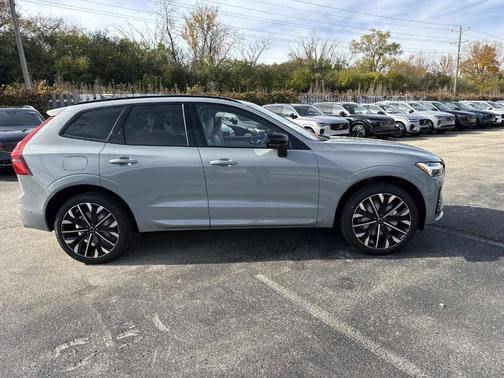 2026 Volvo XC60 B5 Ultra