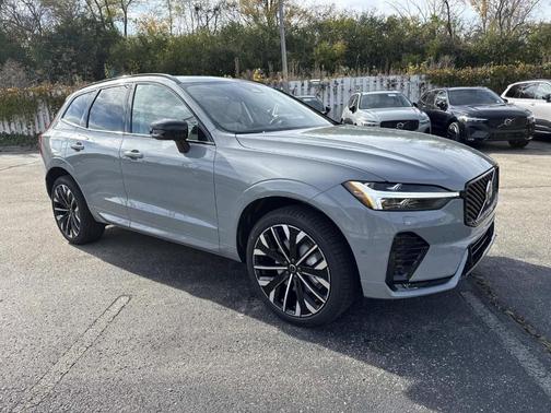 2026 Volvo XC60 B5 Ultra