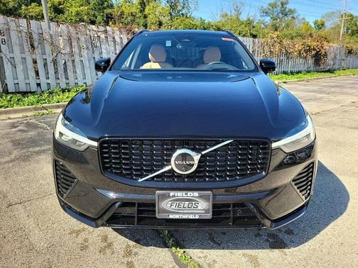 2025 Volvo XC60 B5 Ultra