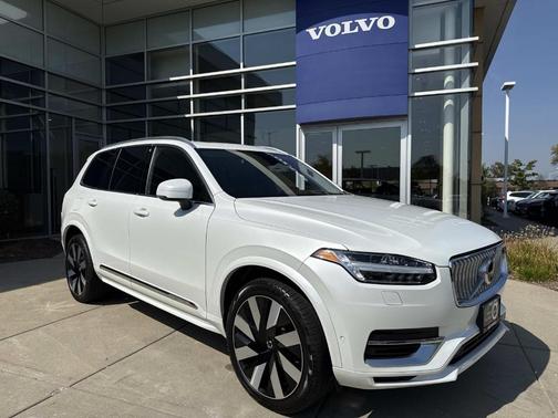 2023 Volvo XC90 Recharge Plug-In Hybrid T8 Ultimate 6-Seater