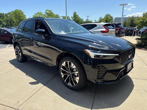 2026 Volvo XC60 B5 Plus