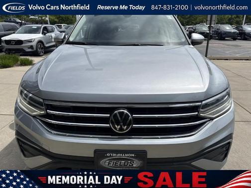 Pyrite Silver Metallic 2023 Volkswagen Tiguan 2.0T SE
