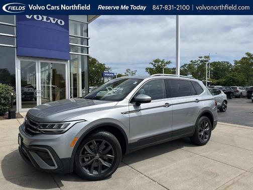 Pyrite Silver Metallic 2023 Volkswagen Tiguan 2.0T SE
