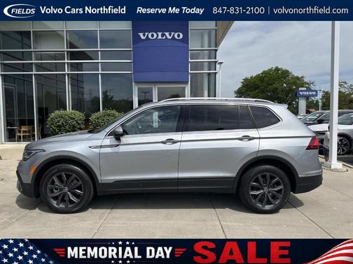 Pyrite Silver Metallic 2023 Volkswagen Tiguan 2.0T SE