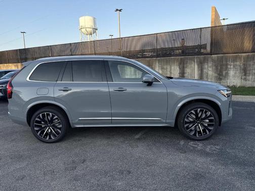 2026 Volvo XC90 B5 Plus 7-Seater