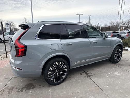 2026 Volvo XC90 B5 Plus 7-Seater