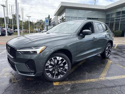 2026 Volvo XC60 B5 Plus