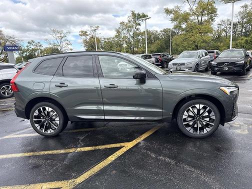 2026 Volvo XC60 B5 Plus