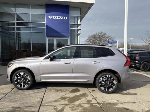 2026 Volvo XC60 B5 Plus
