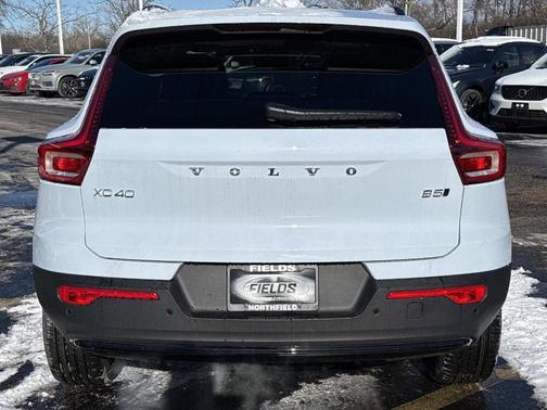 2026 Volvo XC40 B5 Plus