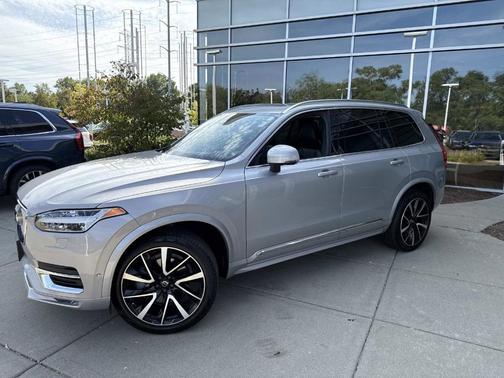 2024 Volvo XC90 B6 Ultimate Bright Theme 6-Seater