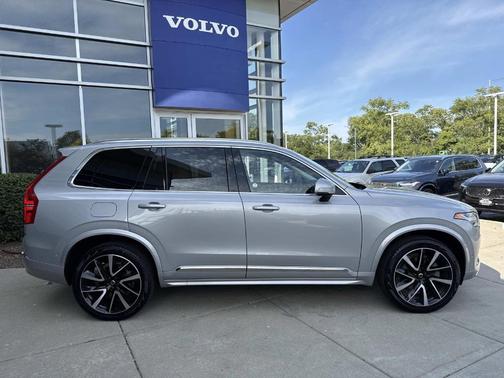 2024 Volvo XC90 B6 Ultimate Bright Theme 6-Seater