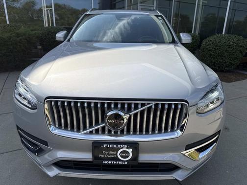 2024 Volvo XC90 B6 Ultimate Bright Theme 6-Seater