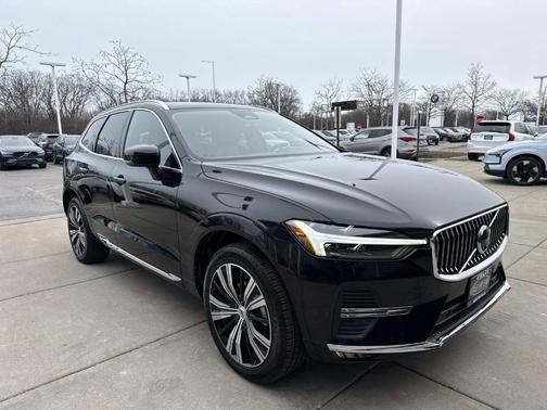 2023 Volvo XC60 B5 Plus Bright Theme