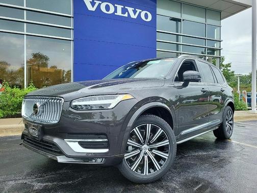 2025 Volvo XC90 B5 Core