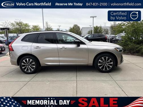 Bright 2023 Volvo XC60 B5 Plus Dark Theme