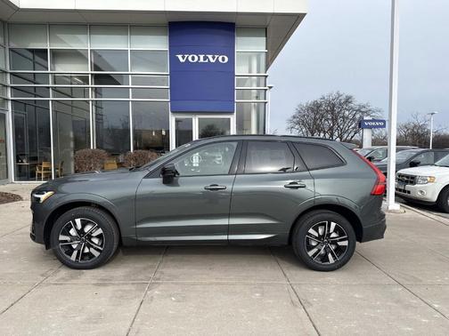 2026 Volvo XC60 B5 Plus
