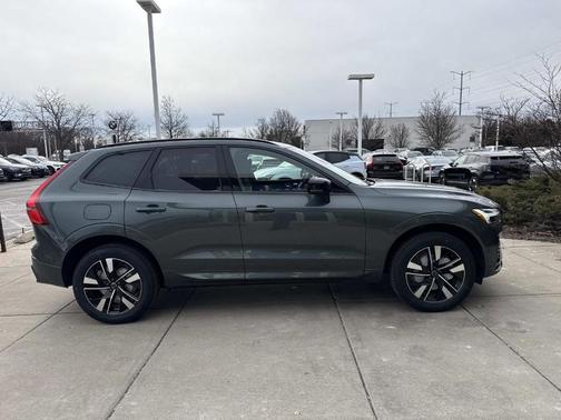 2026 Volvo XC60 B5 Plus