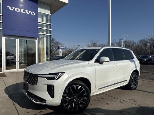 2025 Volvo XC90 B6 Plus 7-Seater