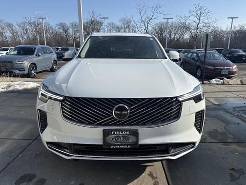 2025 Volvo XC90 B6 Plus 7-Seater