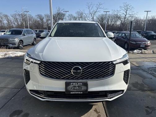 2025 Volvo XC90 B6 Plus 7-Seater