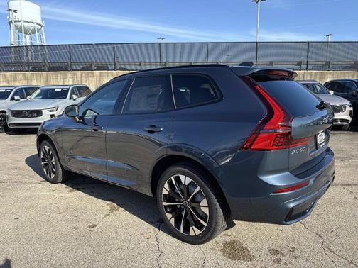 2026 Volvo XC60 B5 Plus