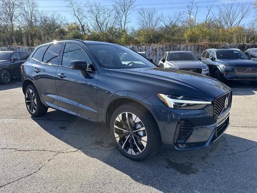 2026 Volvo XC60 B5 Plus