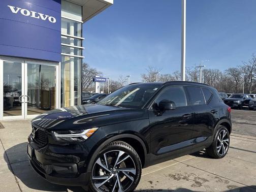 2019 Volvo XC40 T5 R-Design