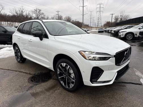 2026 Volvo XC60 B5 Plus